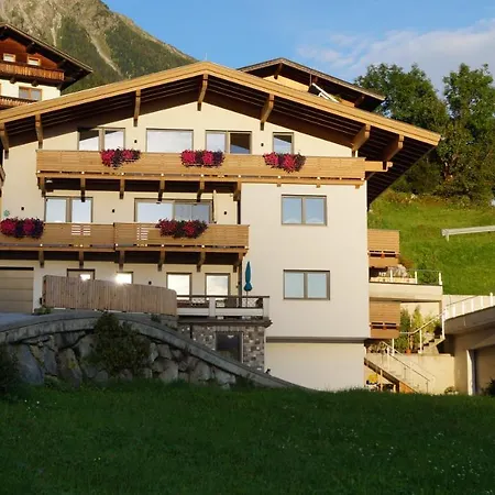 Διαμέρισμα Mia *